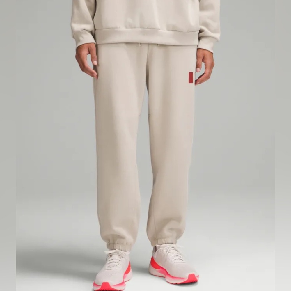 NWT lululemon men’s sweatpants. Size large